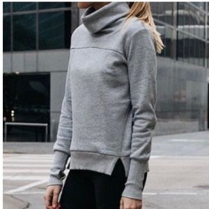 Alo Yoga Haze Turtleneck Sweater size M